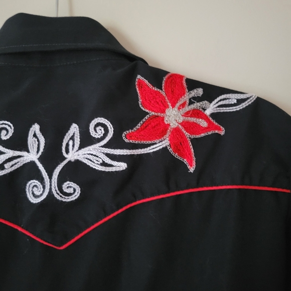 Vintage Western Snap Button Embroidered Floral Cowgirl Shirt - Picture 4 of 7